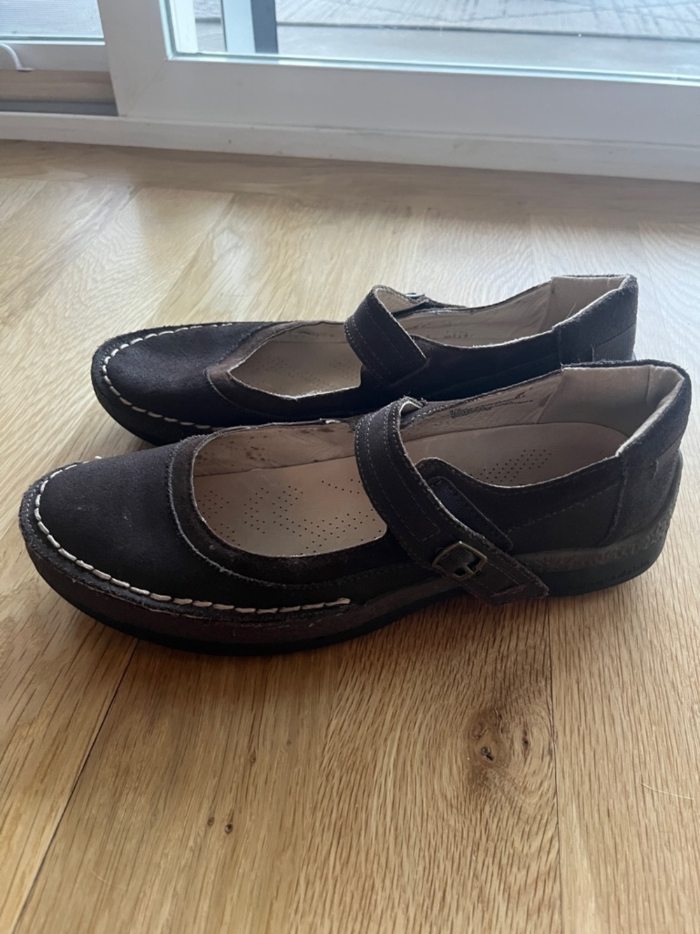 NWOT Jambu Sloane Women’s Leather Suede Brown Slip On Mary Jane Strap Shoes Sz 9